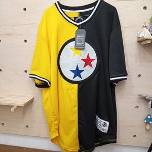 New Maxi Milian Pittsburgh Steelers NFL Jersey. Size XL.